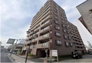 春日部市粕壁東、中古マンションの外観画像です