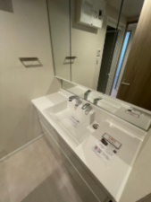 春日部市粕壁東、中古マンションの洗面画像です