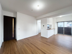 春日部市粕壁東、中古マンションの居間画像です