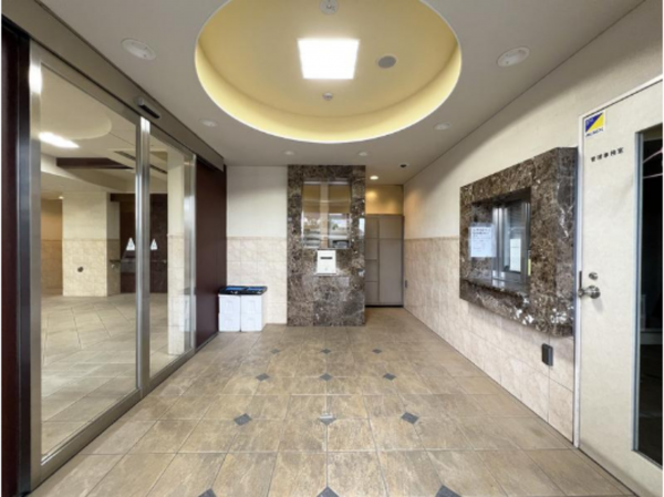 春日部市粕壁東、中古マンションのエントランス画像です