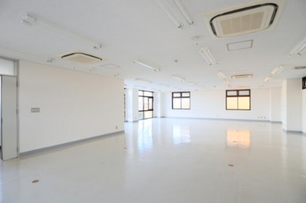 春日部市大畑、収益物件/ビルの画像です