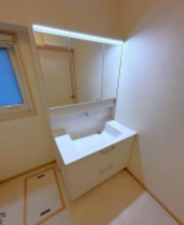 春日部市中央、中古一戸建ての洗面画像です