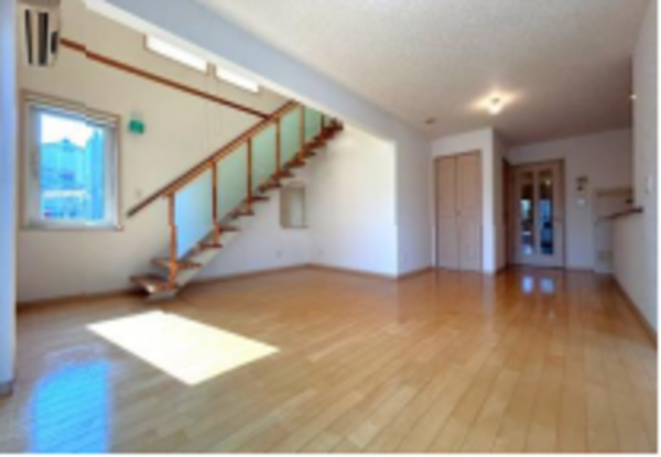 春日部市中央、中古一戸建ての居間画像です