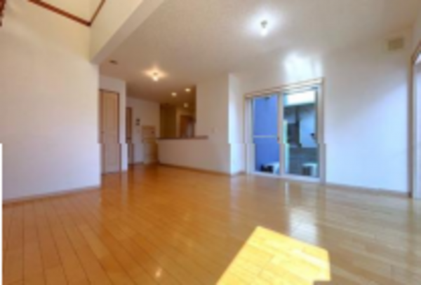 春日部市中央、中古一戸建ての居間画像です