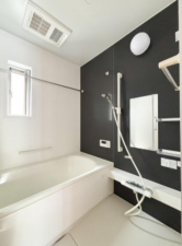 春日部市小渕、中古一戸建ての風呂画像です