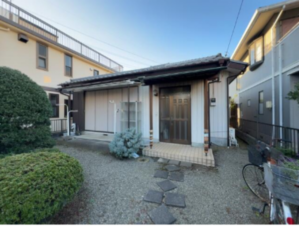 春日部市豊町、中古一戸建ての外観画像です