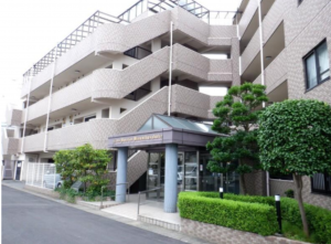 春日部市備後東、中古マンションの外観画像です