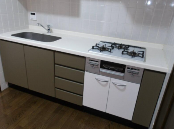 春日部市備後東、中古マンションのキッチン画像です