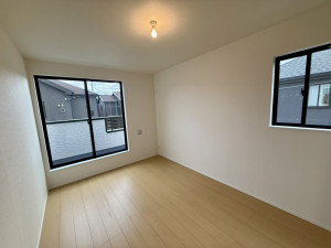春日部市一ノ割、新築一戸建ての画像です