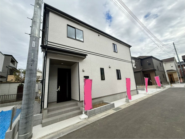 春日部市一ノ割、新築一戸建ての画像です