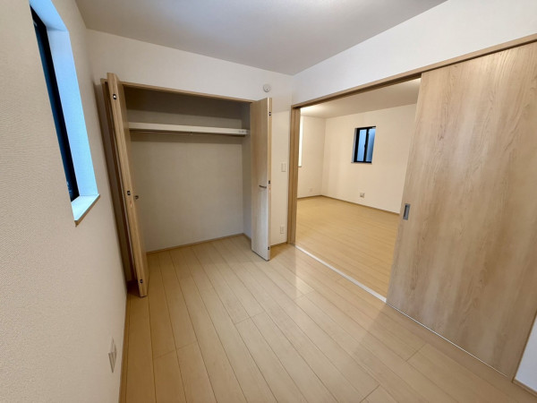 春日部市一ノ割、新築一戸建ての画像です