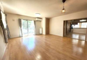 神戸市須磨区友が丘、中古一戸建ての居間画像です