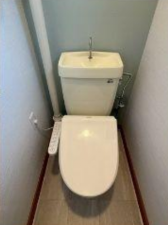 神戸市須磨区神の谷、中古一戸建てのトイレ画像です
