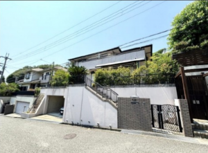 神戸市須磨区多井畑東町、中古一戸建ての外観画像です