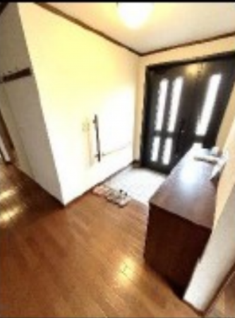 神戸市須磨区多井畑東町、中古一戸建ての玄関画像です