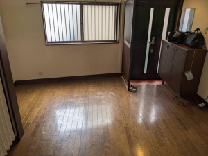 神戸市須磨区大手町、中古一戸建ての玄関画像です