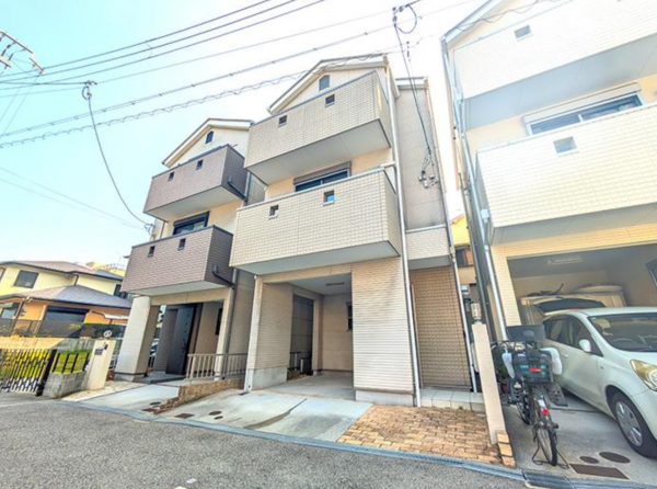 神戸市須磨区須磨浦通、中古一戸建ての外観画像です