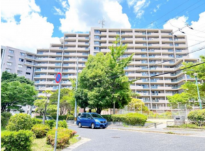 神戸市須磨区北落合、中古マンションの外観画像です