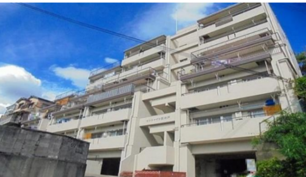 神戸市須磨区車、中古マンションの外観画像です