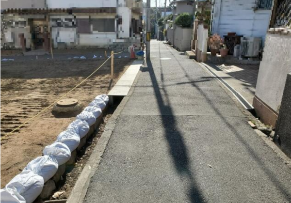 神戸市須磨区潮見台町、土地の前面道路を含む現地写真画像です