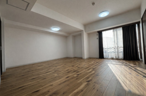 神戸市須磨区道正台、中古マンションの居間画像です