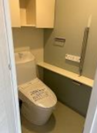 神戸市須磨区潮見台町、中古マンションのトイレ画像です