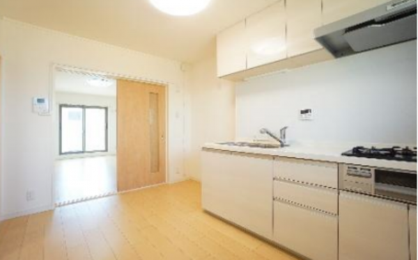 神戸市須磨区竜が台、中古マンションのキッチン画像です