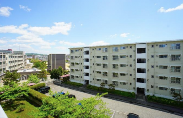 神戸市須磨区竜が台、中古マンションの外観画像です