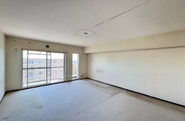 神戸市須磨区北落合、中古マンションの居間画像です