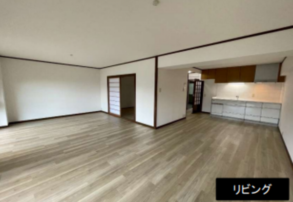 神戸市須磨区高倉町、中古マンションの居間画像です