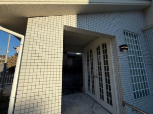 神戸市須磨区北落合、中古一戸建ての玄関画像です