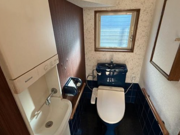 神戸市須磨区北落合、中古一戸建てのトイレ画像です