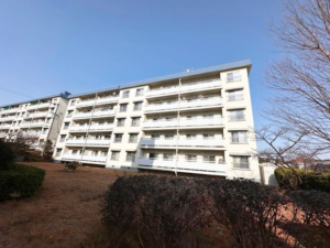 神戸市須磨区高倉台、中古マンションの外観画像です