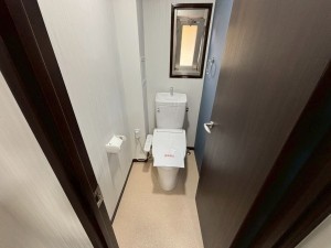 神戸市須磨区菅の台、中古マンションのトイレ画像です