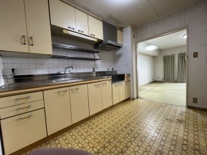 神戸市須磨区北落合、中古マンションのキッチン画像です