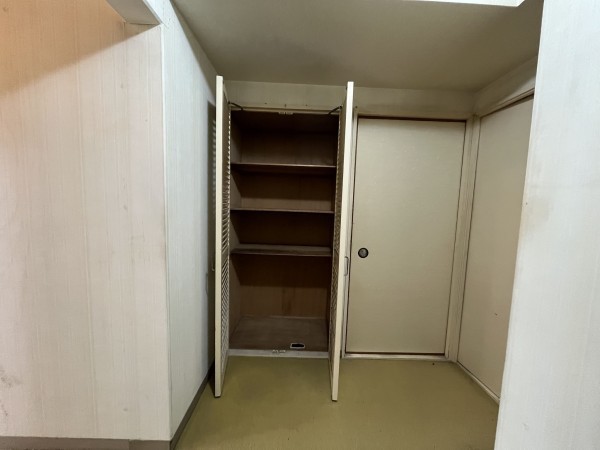 神戸市須磨区北落合、中古マンションの収納画像です
