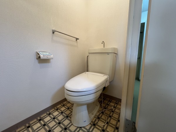 神戸市須磨区北落合、中古マンションのトイレ画像です