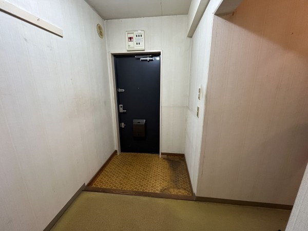 神戸市須磨区北落合、中古マンションの玄関画像です