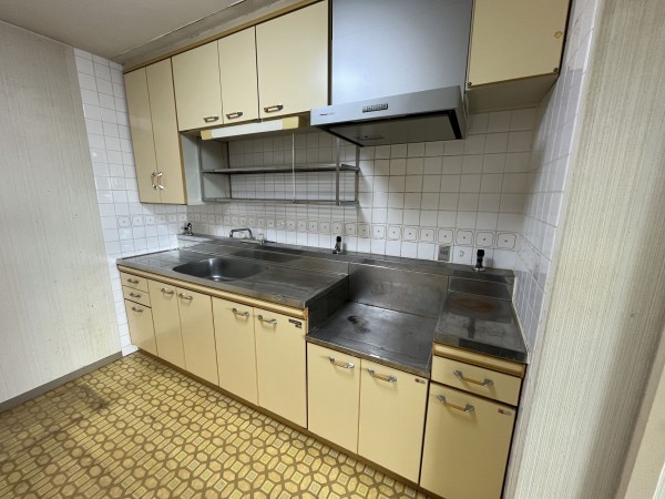 神戸市須磨区北落合、中古マンションのキッチン画像です