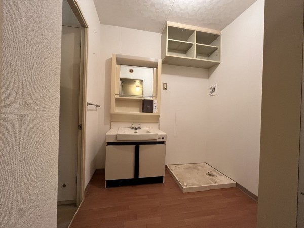 神戸市須磨区北落合、中古マンションの洗面画像です