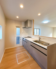 神戸市須磨区北落合、中古一戸建てのキッチン画像です