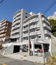 神戸市須磨区南落合、中古マンションの外観画像です