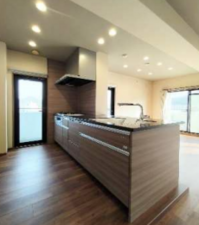 神戸市須磨区南落合、中古マンションのキッチン画像です