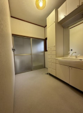 神戸市須磨区緑が丘、中古一戸建ての洗面画像です