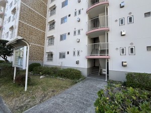 神戸市須磨区高倉台、中古マンションの外観画像です