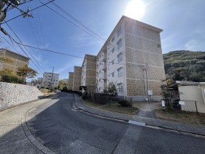 神戸市須磨区高倉台、中古マンションの外観画像です