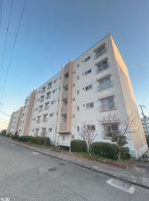 神戸市須磨区磯馴町、中古マンションの外観画像です