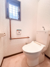 神戸市須磨区妙法寺、中古一戸建てのトイレ画像です