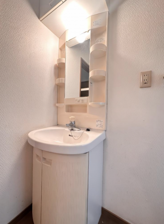 神戸市須磨区妙法寺、中古一戸建ての洗面画像です