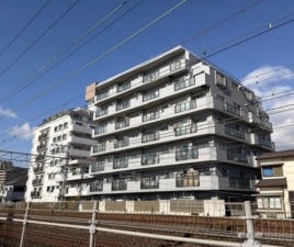 神戸市須磨区須磨浦通、中古マンションの外観画像です